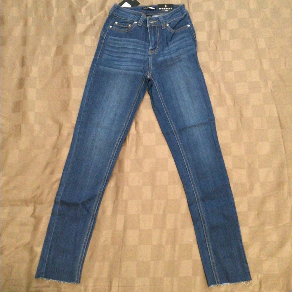 New Fashion Nova Skinny Jeans